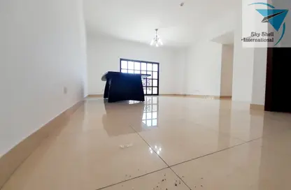 Apartment - 3 Bedrooms - 3 Bathrooms for rent in Zinj - Manama - Capital Governorate