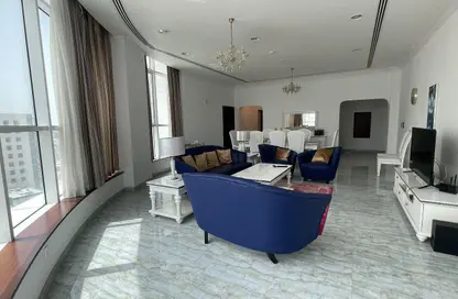 Apartment - 2 Bedrooms - 3 Bathrooms for rent in Seef - Capital Governorate