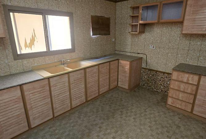 992267 - Property Image 3