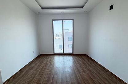 Apartment - Studio - 2 Bathrooms for rent in Janabiya - Northern Governorate