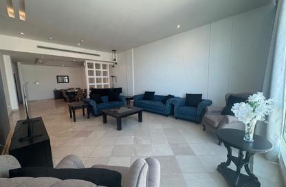 Apartment - 2 Bedrooms - 3 Bathrooms for rent in Al Juffair - Capital Governorate