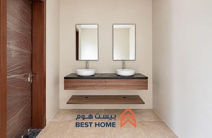Villa - 4 - 6 for sale in Janabiya - Northern Governorate