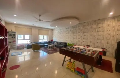 Villa - 6 Bedrooms - 5 Bathrooms for rent in Janabiya - Northern Governorate