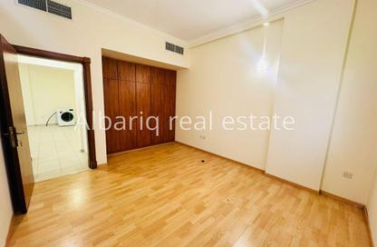 Apartment - 3 Bedrooms - 3 Bathrooms for rent in Sanabis - Manama - Capital Governorate