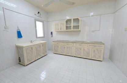 Apartment - 2 Bedrooms - 2 Bathrooms for rent in Exhibition Road - Hoora - Capital Governorate