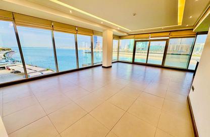 Apartment - 3 Bedrooms - 4 Bathrooms for rent in Reef Island - Capital Governorate