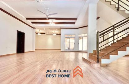 Villa - 6 Bedrooms - 7 Bathrooms for sale in Shakhura - Northern Governorate