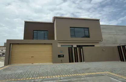 فيلا - 8 غرف نوم - 6 حمامات للبيع في مدينة حمد - المحافظة الشمالية