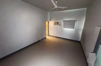 Staff Accommodation - Studio - 3 Bathrooms for rent in Hamala - Northern Governorate