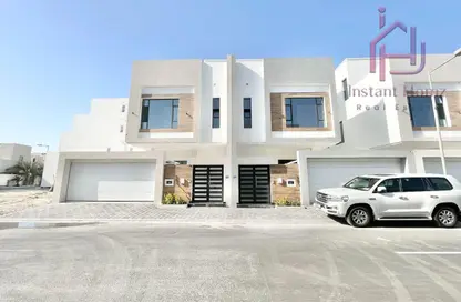 فيلا - 3 غرف نوم - 5 حمامات للبيع في توبلي - المحافظة الوسطى