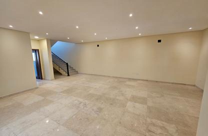 Villa - 3 - 5 for sale in Shakhura - Northern Governorate