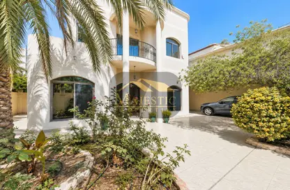 Villa - 4 Bedrooms - 5 Bathrooms for sale in Janabiya - Northern Governorate