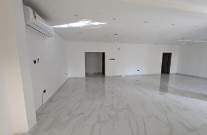 Villa - 3 Bedrooms - 4 Bathrooms for rent in Jannusan - Northern Governorate