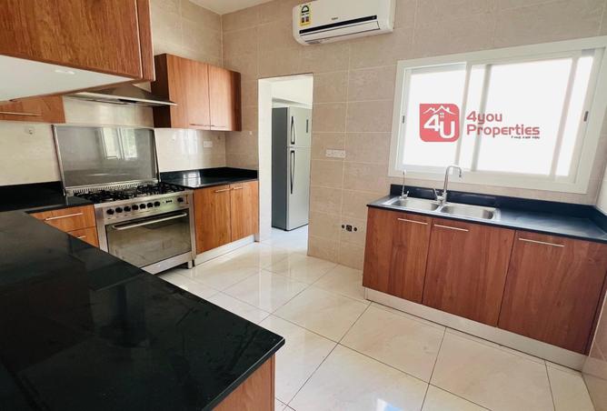 995356 - Property Image 3