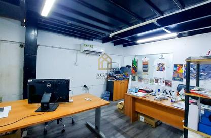 Warehouse - Studio - 2 Bathrooms for rent in Hidd - Muharraq Governorate