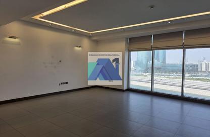 Apartment - 2 Bedrooms - 4 Bathrooms for rent in Reef Island - Capital Governorate