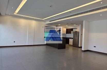 Apartment - 2 Bedrooms - 4 Bathrooms for rent in Reef Island - Capital Governorate