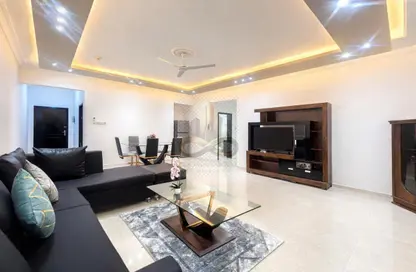 Apartment - 3 Bedrooms - 2 Bathrooms for rent in Busaiteen - Muharraq Governorate
