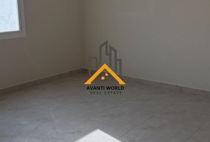 1002066 - Property Image 3