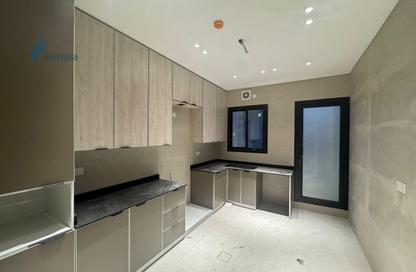 Apartment - 4 Bedrooms - 4 Bathrooms for sale in Hidd - Muharraq Governorate