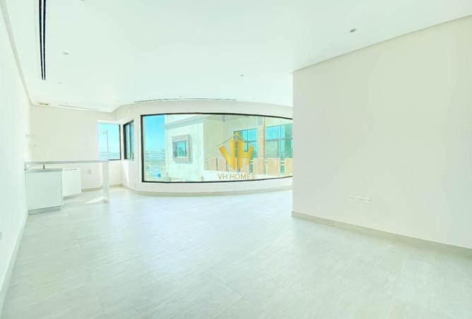 1002445 - Property Image 2