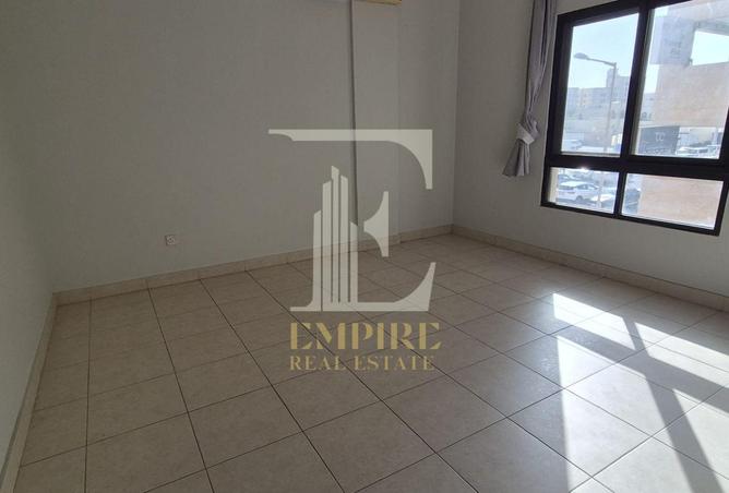 993597 - Property Image 3