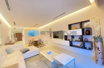 Apartment - 2 Bedrooms - 3 Bathrooms for rent in Reef Island - Capital Governorate