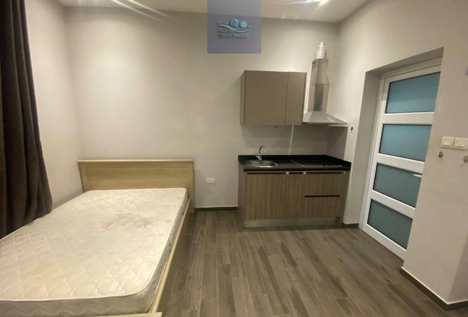 993303 - Property Image 3