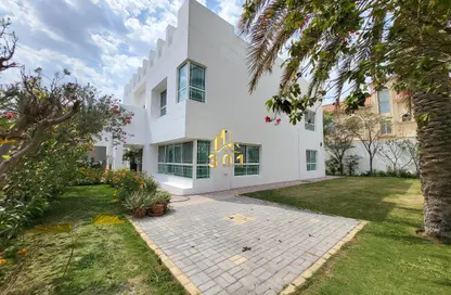 Compound - 3 Bedrooms - 3 Bathrooms for rent in Janabiya - Northern Governorate