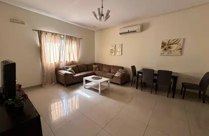 شقة - 2 غرف نوم - 2 حمامات للايجار في سار - المحافظة الشمالية