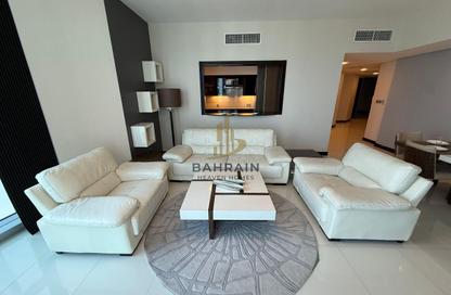 Apartment - 2 Bedrooms - 4 Bathrooms for rent in Al Juffair - Capital Governorate