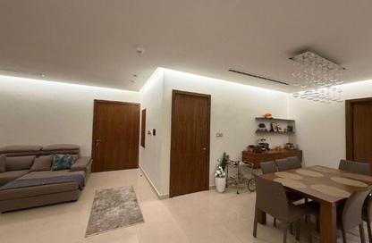 Apartment - 2 Bedrooms - 3 Bathrooms for rent in Reef Island - Capital Governorate
