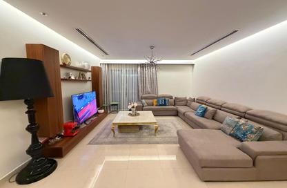Apartment - 2 Bedrooms - 3 Bathrooms for rent in Reef Island - Capital Governorate