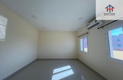 Apartment - 3 Bedrooms - 4 Bathrooms for rent in Busaiteen - Muharraq Governorate