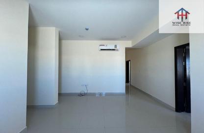 Apartment - 3 Bedrooms - 4 Bathrooms for rent in Busaiteen - Muharraq Governorate