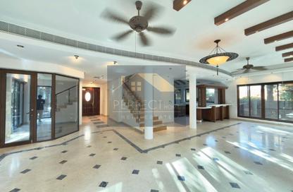 Villa - 4 Bedrooms - 5 Bathrooms for rent in Saar - Northern Governorate