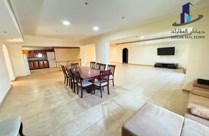 Apartment - 4 Bedrooms - 4 Bathrooms for rent in Al Juffair - Capital Governorate