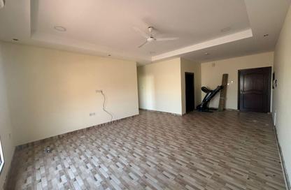 Apartment - 2 Bedrooms - 2 Bathrooms for rent in Tubli - Central Governorate
