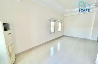 Office Space - Studio - 2 Bathrooms for rent in Seef - Capital Governorate