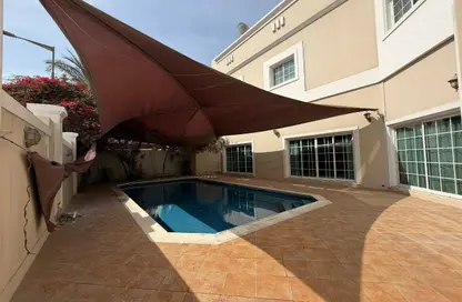 Villa - 5 Bedrooms - 4 Bathrooms for rent in Al Juffair - Capital Governorate