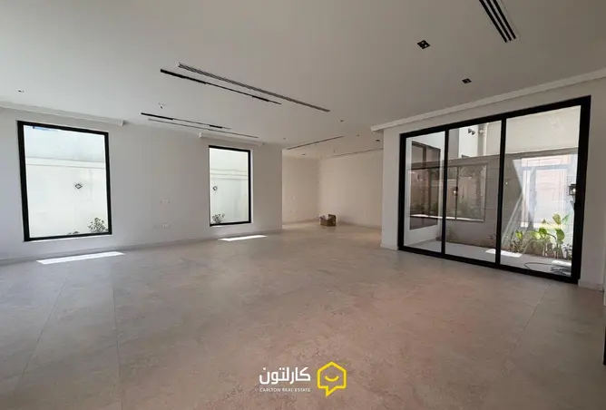 53432630 - Property Image 2