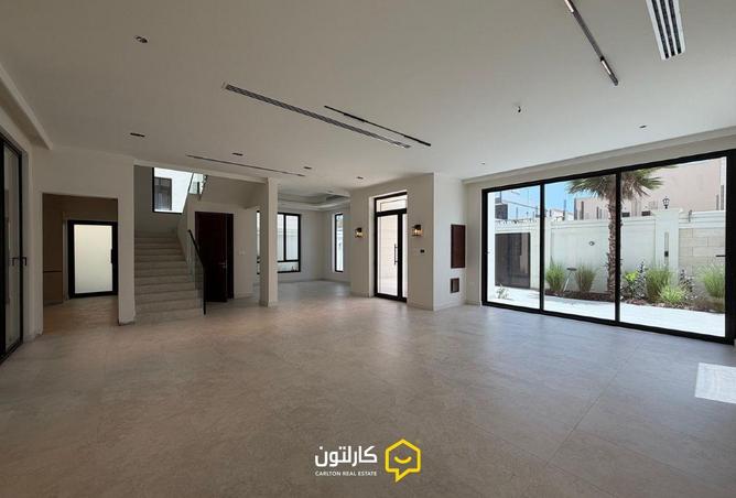 53432630 - صورة العقار 3