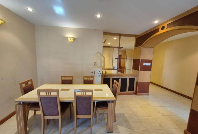 989504 - Property Image 2