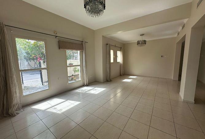 52754011 - Property Image 3