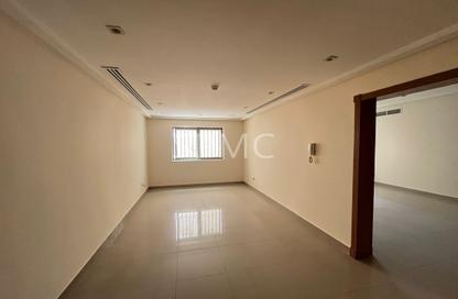 Apartment - 2 Bedrooms - 2 Bathrooms for rent in Bu Quwah - Northern Governorate