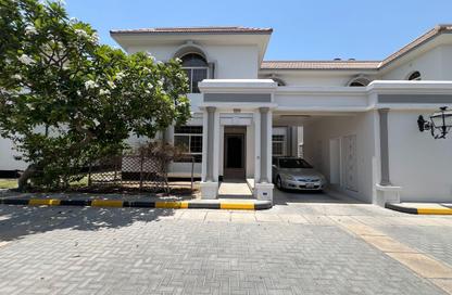 Villa - 4 Bedrooms - 5 Bathrooms for rent in Mahooz - Manama - Capital Governorate