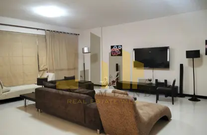 Duplex - 2 Bedrooms - 4 Bathrooms for rent in Busaiteen - Muharraq Governorate