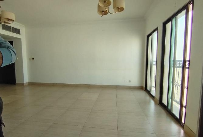 996166 - Property Main Image