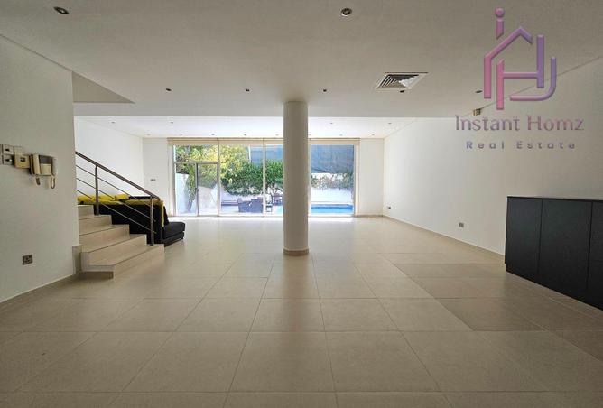 993988 - Property Main Image