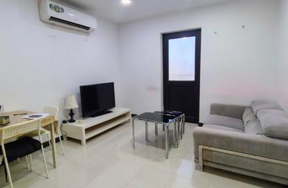 Apartment - 1 Bedroom - 1 Bathroom for rent in Exhibition Road - Hoora - Capital Governorate